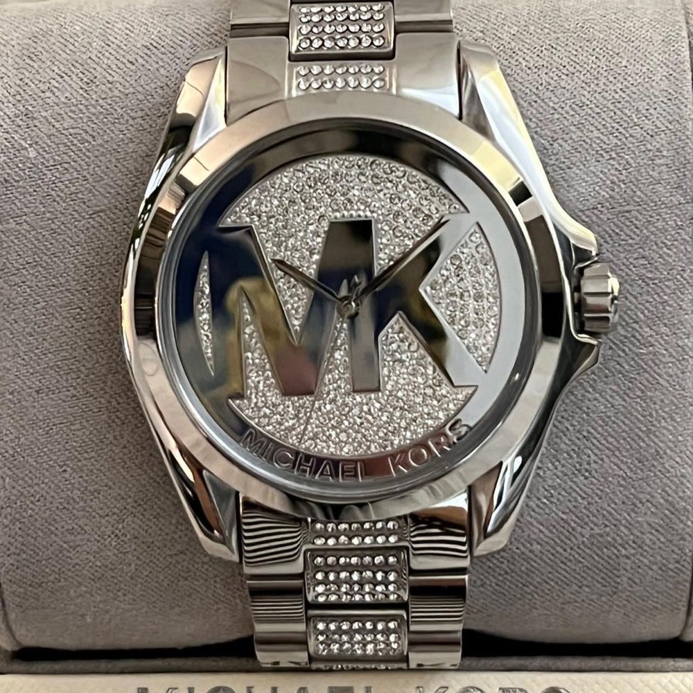 Michael Kors Women’s Bradshaw Silver-Tone Glitz
Case Size: 43mm
MSRP:  $525